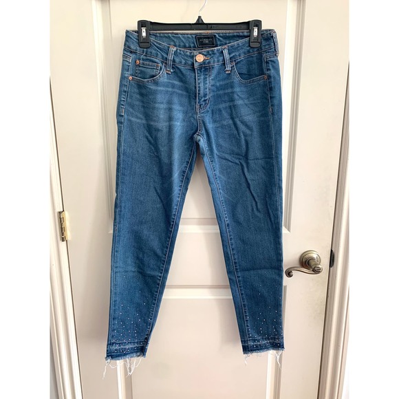 3/$15 Celebrity Pink Embellished Distressed Jeans in Plain Jane Medium Wash - Picture 1 of 9